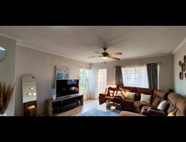 2 BEDROOM APARTMENT FOR SALE IN FREEWAY PARK